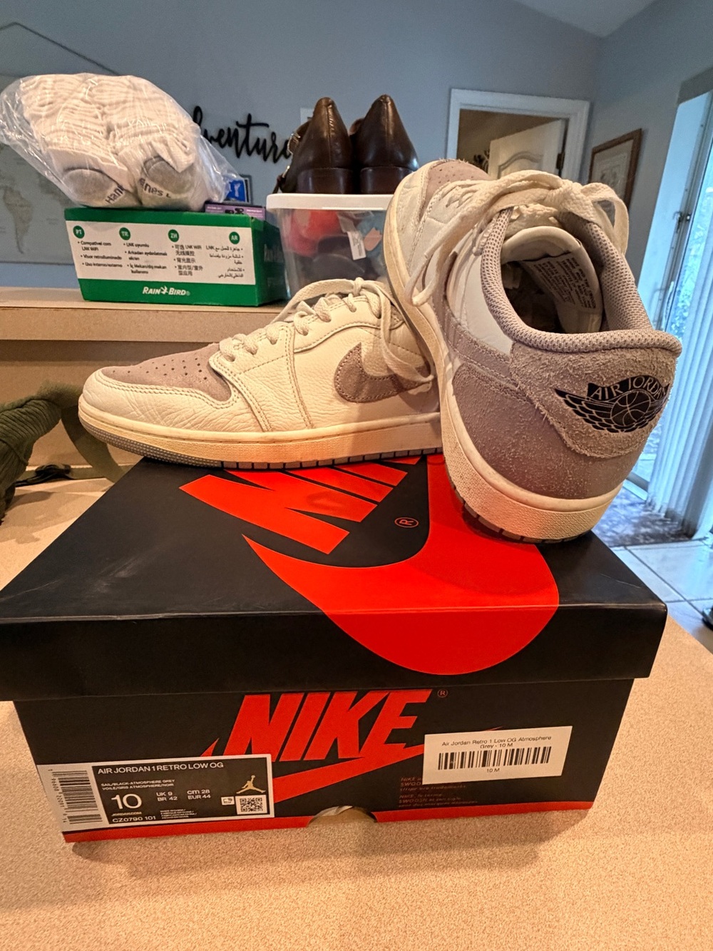 Nike Air Jordan 1 Retro Low OG - Light Grey & Cream